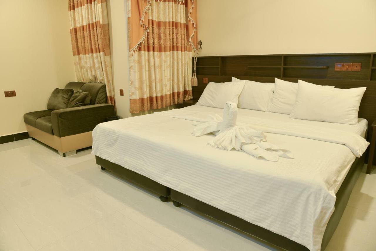 Nalaveshi Inn ฮูรา ภายนอก รูปภาพ